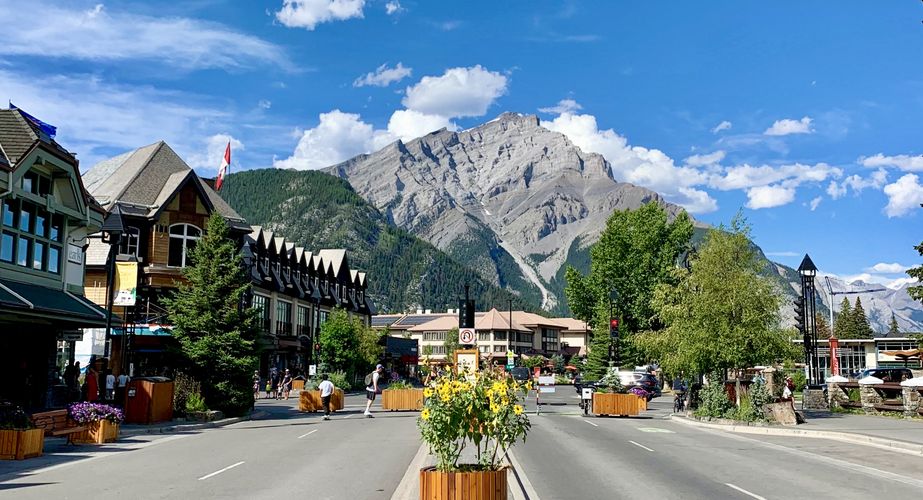 28 38 Canada 8 28 38 Canada 8